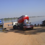 01_Laos_Border_crossing